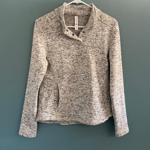 Kyodan Fleece lined pullover in small - Picture 3 of 6